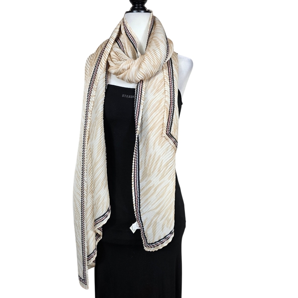 Dana Buchman Pleated animal print scarf
